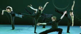 contemporanea danza  GELABERT AZZOPARDI REFLEXIONA SOBRE EL RITMO DE LA VIDA MODERNA