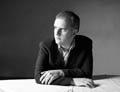 clasica  NICHOLAS ANGELICH GIRA POR TRES CIUDADES.