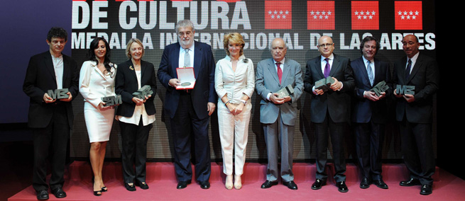 notas  Aída Gómez y José Ramón Encinar Premios de Cultura 2008