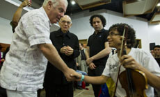 portada  El sistema Abreu conquista a la Orquesta West Eastern Divan y al maestro Barenboim