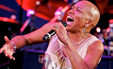 jazz  Dee Dee Bridgewater homenajea a Billie Holiday