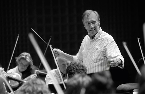 notas Claudio Abbado (26 de junio de 1933 – 20 de enero de 2014) notas Claudio Abbado (26 de junio de 1933 – 20 de enero de 2014)