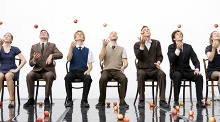 contemporanea danza Malabares en el Price con Gandini Juggling contemporanea danza Malabares en el Price con Gandini Juggling