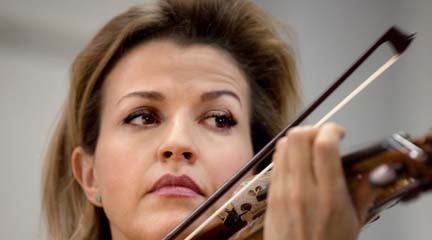 clasica Anne Sophie Mutter inaugura la temporada de la ONE clasica Anne Sophie Mutter inaugura la temporada de la ONE