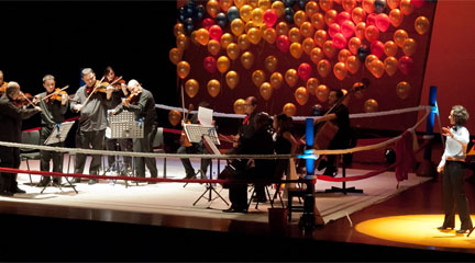 para ninos  Músicos de la Orquesta Nacional de España ponen a los pequeños espectadores Entre las Cuerdas