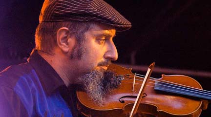 musicas del mundo Una storia di mare e di sangue con Michele Gazich musicas del mundo Una storia di mare e di sangue con Michele Gazich